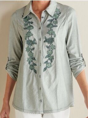 Soft Surroundings Women's Sage Green & White Embroidery Anisa Tunic shirt M NWT